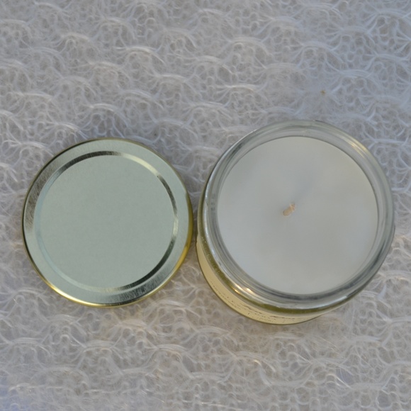 Tea Rose Soy Wax Candle - 8oz - Picture 5 of 7